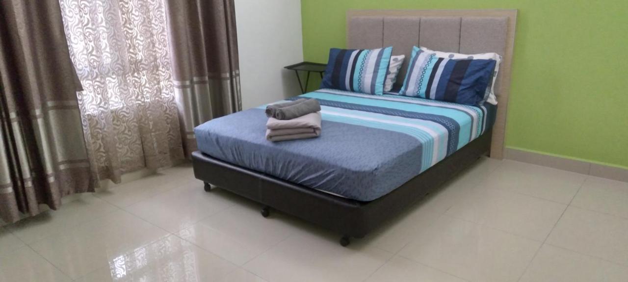 Risqi Apartment 2 Bedroom Wakaf Che Yeh Κότα Μπάρου Εξωτερικό φωτογραφία